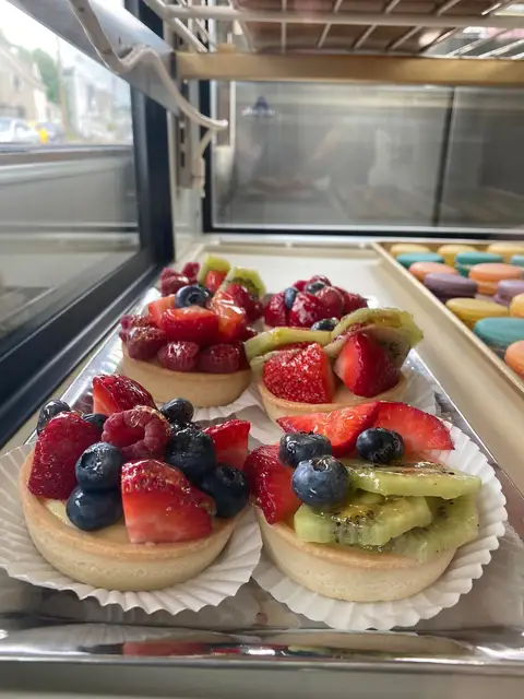 Fresh fruit tarts